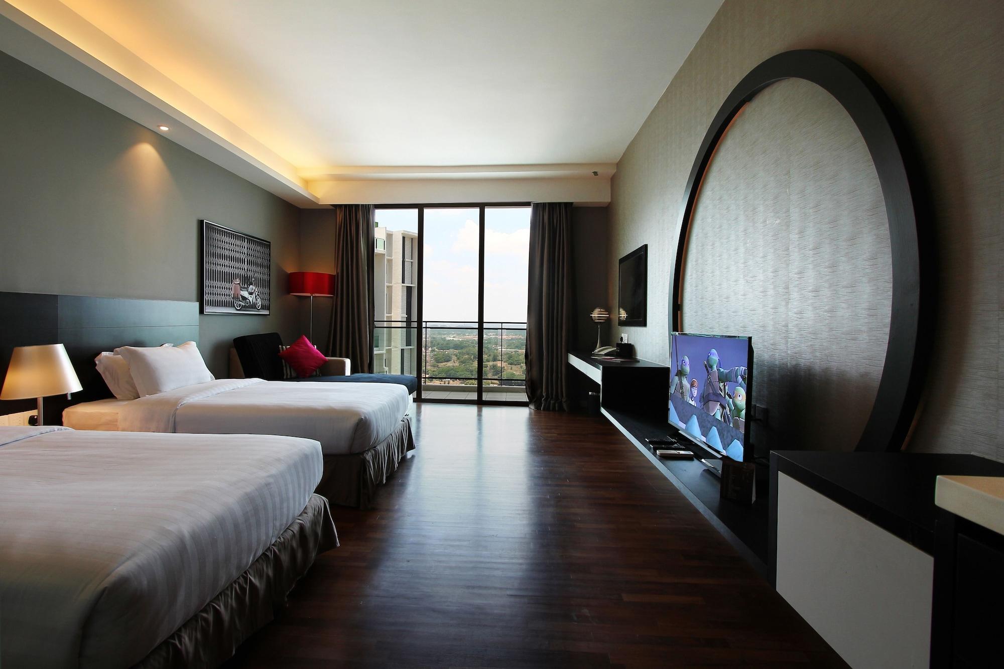 The Shore Hotel & Residences Malacca Exterior photo